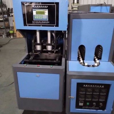 塑料機械廠家 塑料吹瓶機設(shè)備價格  花露水瓶機械設(shè)備制作廠家