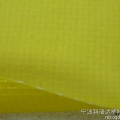 供應(yīng)KQD-A-145PVC雨衣布、涂層布