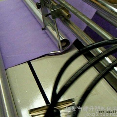 專業(yè)生產(chǎn)PET橫切機(jī),PVC橫切機(jī)