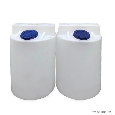 辰煜滾塑容器出售8噸脫膜油 機(jī)械油儲存桶 8立方減水劑塑料攪拌罐