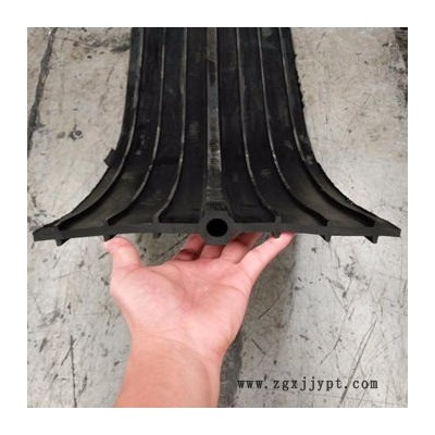 華邁止水帶廠家專業(yè)生產(chǎn)建筑用橡膠止水帶，工民建用651止水帶，中埋式橡膠止水帶廠家直供，性價(jià)比高