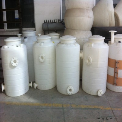 10噸混合水塔 20立方化工廠用的環(huán)保塑料水塔 園林澆灌水塔價(jià)格
