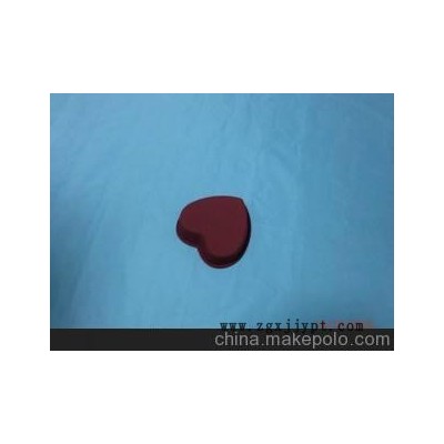 專業(yè)生產(chǎn)奶嘴，廚房用具等硅橡膠雜技件