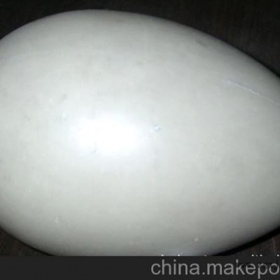 工廠低價提供塑膠球產品的模具制造及產品吹塑加工
