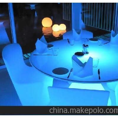 供應(yīng)塑料椅滾塑加工，滾塑制品，滾塑