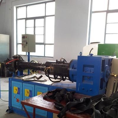 銷(xiāo)釘擠出機(jī) 冷喂料橡膠擠出機(jī)