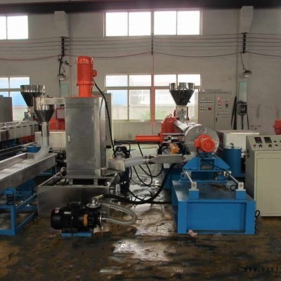 江蘇 優(yōu)泰塑機(jī) 阻燃母粒造粒機(jī)