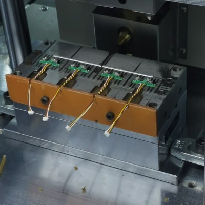 農(nóng)用機(jī)械線路板線束防水，防塵低壓注塑模具，膠料