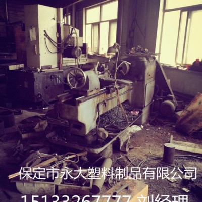 永大塑料具有模具設(shè)計(jì)與制造能力 直銷(xiāo)各種型號(hào)電纜槽塑料模具 U型 E型 標(biāo)準(zhǔn)生產(chǎn)
