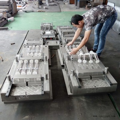 塑料模具 塑膠桶模具釘子模具 存儲(chǔ)盒模具 防凍液桶模具 油品包裝桶模具
