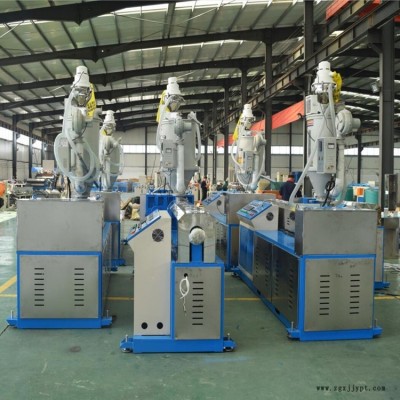 單螺桿擠出機 塑料擠出機廠 雙達機械 塑料管材設(shè)備生產(chǎn)廠家 型號齊全