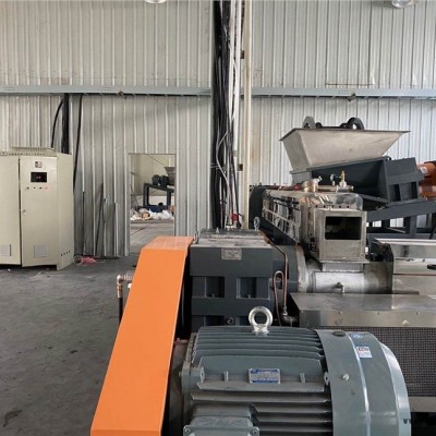 塑料造粒機批發(fā)_雙螺桿塑料造粒機_單螺桿塑料顆粒機器