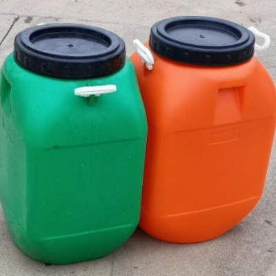 滾塑化工箱，水箱等箱體